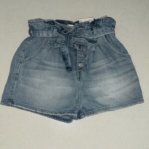 Super cute juniors mom shorts size 11 NWT